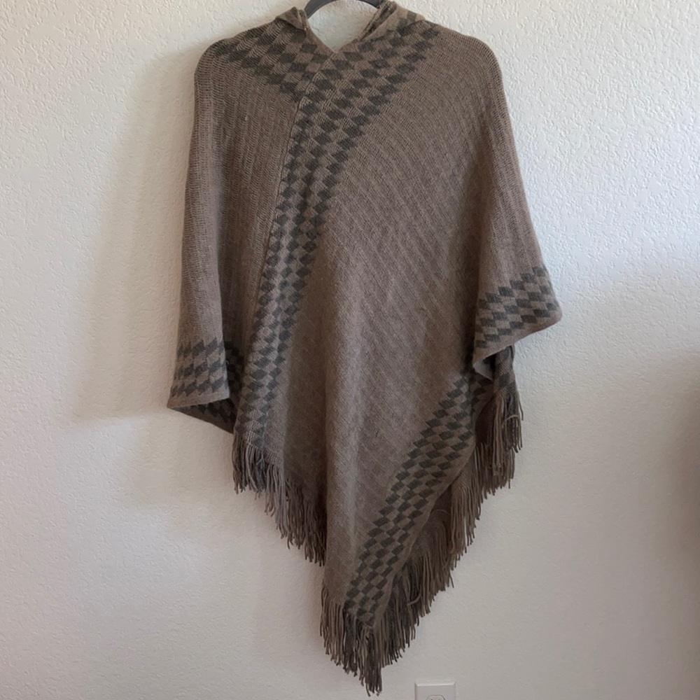 Light weight poncho with hood